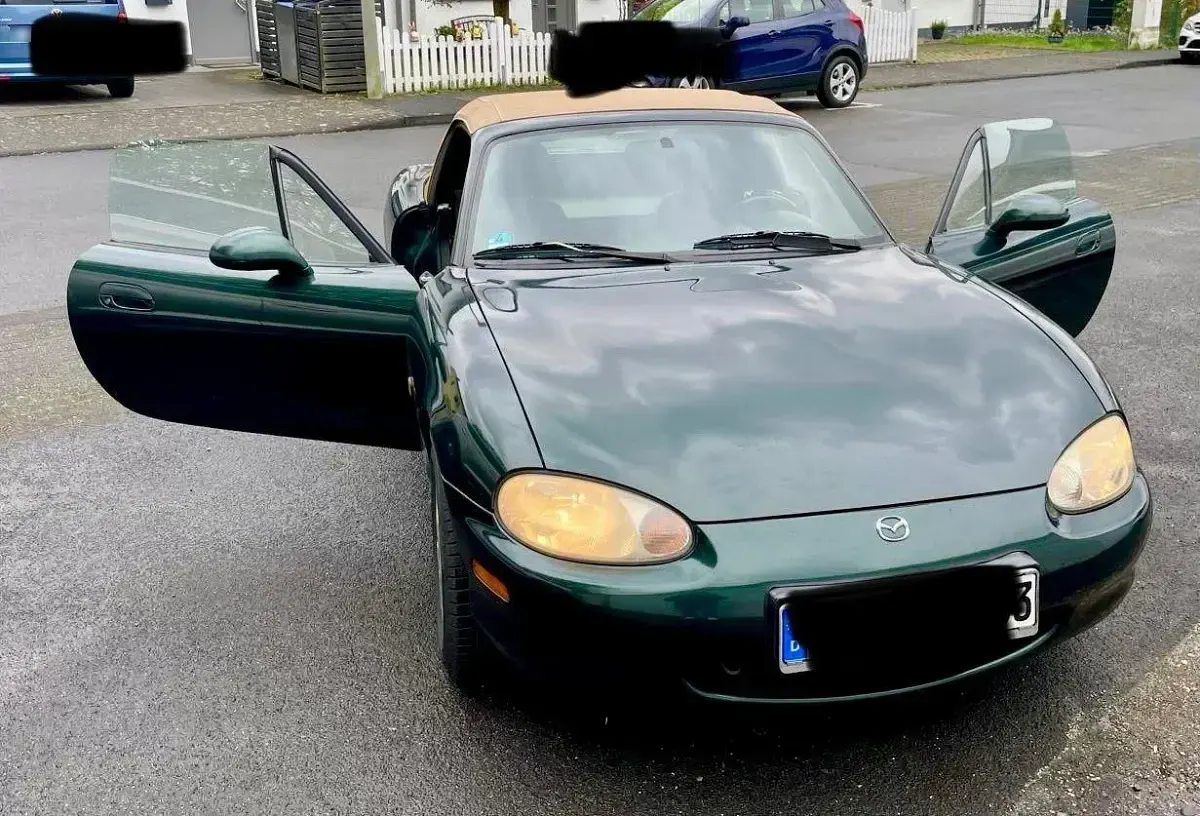 Używany Mazda MX5 110 KM (80 kW) 1999 Zielony Kabriolet