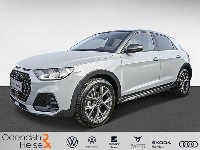 Polsterfarbe: schwarz Gebraucht 2022 Audi A1 Comfort Kleinwagen | 20.750 € (Fairer Preis) - Bild 1/4
