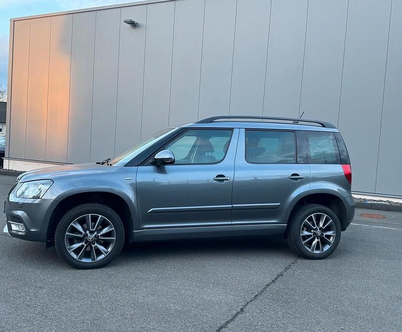 Gebraucht Skoda Yeti Drive 110 PS (80 kW) 2017 Grau SUV