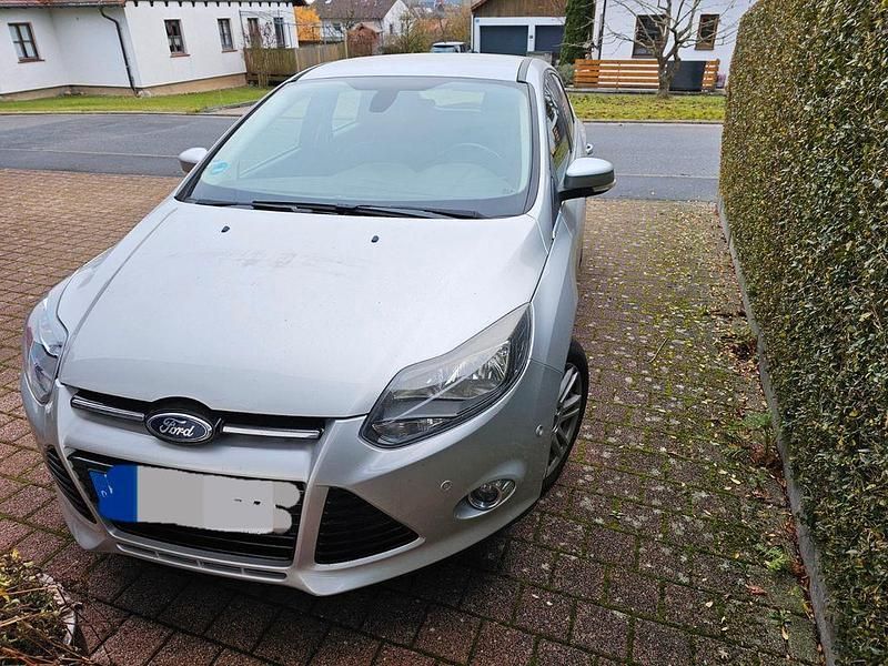 Gebraucht Ford Focus Titanium 140 PS (102 kW) 2014 Silber Limousine