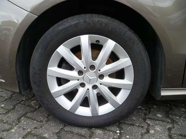 Gebraucht Mercedes B180 Edition 1 122 PS (89 kW) 2012 Mountaingraumet. Van / Kleinbus