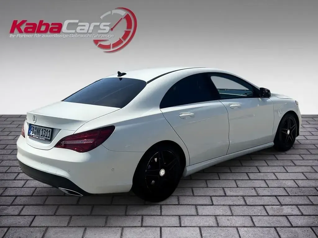 Gebraucht Mercedes CLA200 156 PS (114 kW) 2017 Weiß Limousine