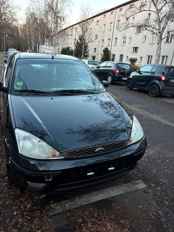Second-hand Ford Focus 100 CP (73 kW) 2003 Negru Hatchback