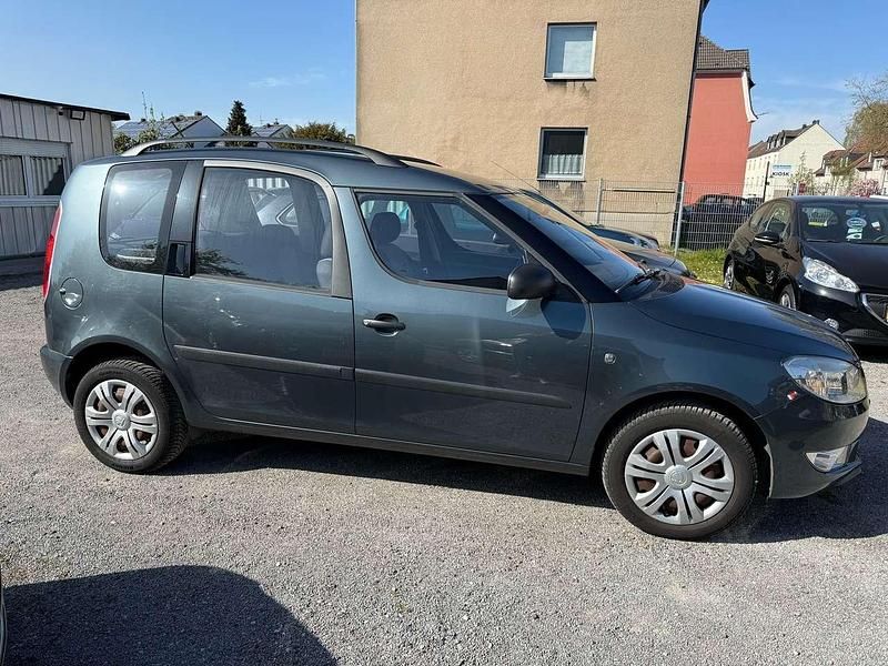 Gebraucht Skoda Roomster Active 69 PS (50 kW) 2015 Grau Van / Kleinbus