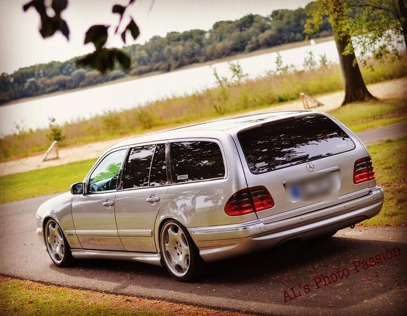 Gebraucht Mercedes 320 197 PS (144 kW) 2001 Silber Kombi