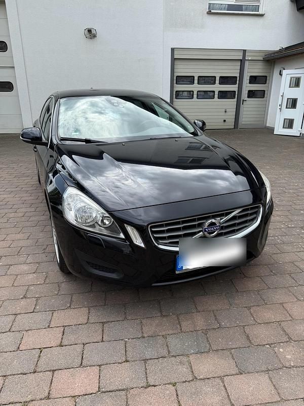 Schwarz Gebraucht 2012 Volvo S60 Limousine | 7.000 € (Fairer Preis) - Bild 1/4