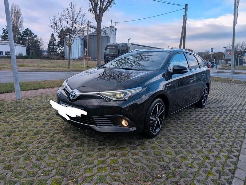 Gebraucht Toyota Auris Hybrid 136 PS (100 kW) 2016 Schwarz Kombi