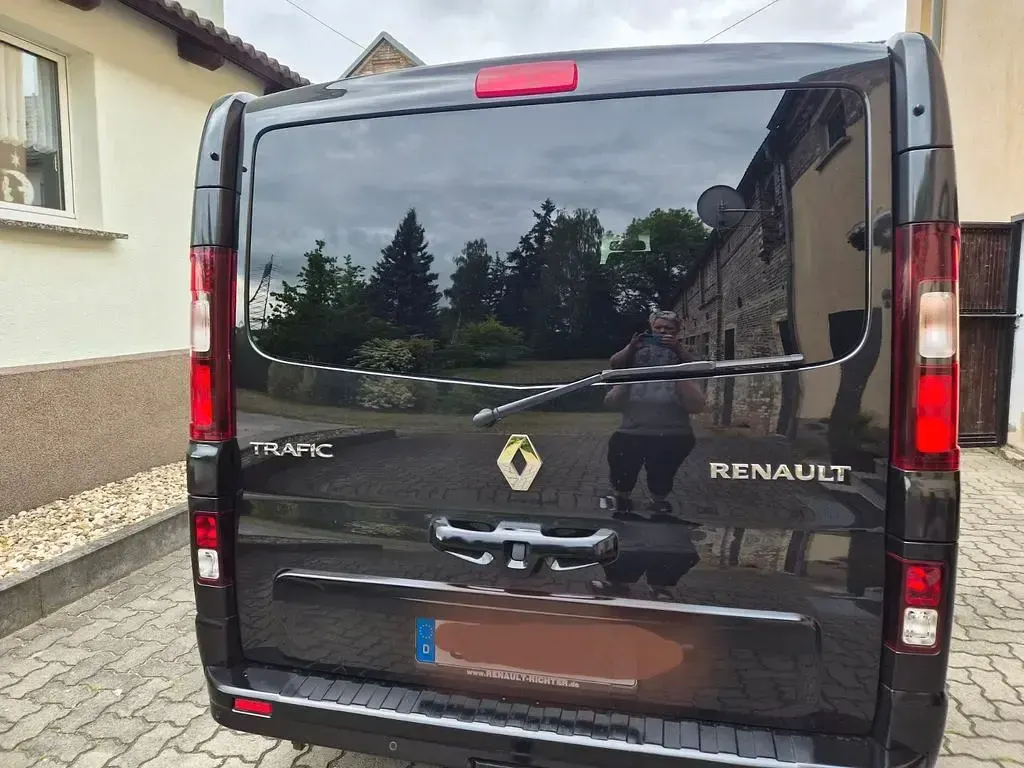 Gebraucht Renault Trafic 145 PS (106 kW) 2020 Schwarz Van / Kleinbus