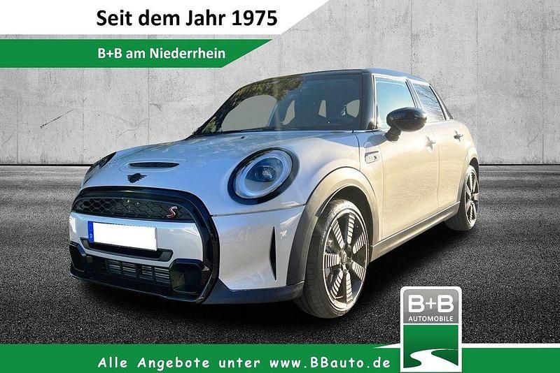 Weiß Gebraucht 2022 Mini Cooper S Classic Kleinwagen | 21.990 € - Bild 1/4
