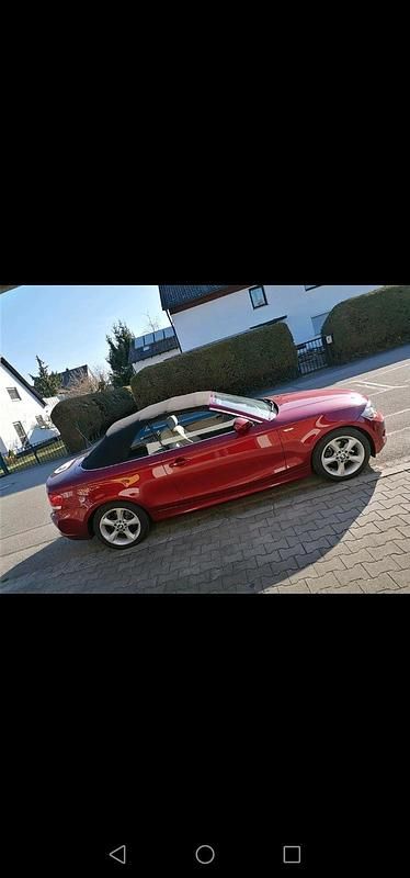 Gebraucht BMW 118 Cabriolet 140 PS (102 kW) 2011 Rot Cabrio