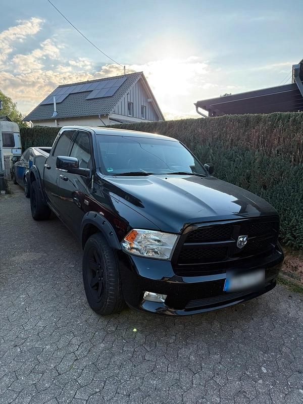 Schwarz Gebraucht 2012 Dodge Ram Abholung | 31.500 € - Bild 1/4