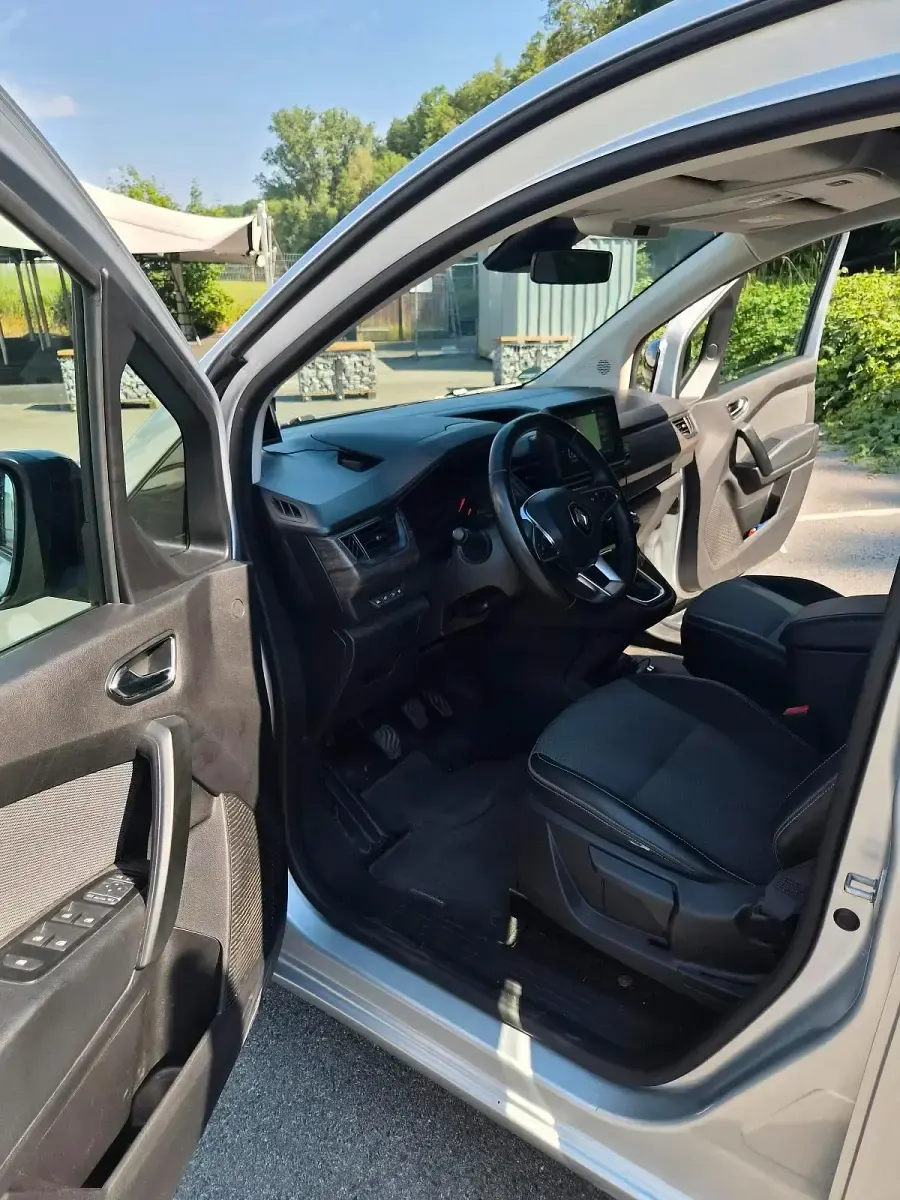 Gebraucht Renault Kangoo 131 PS (96 kW) 2022 Silber Van / Kleinbus