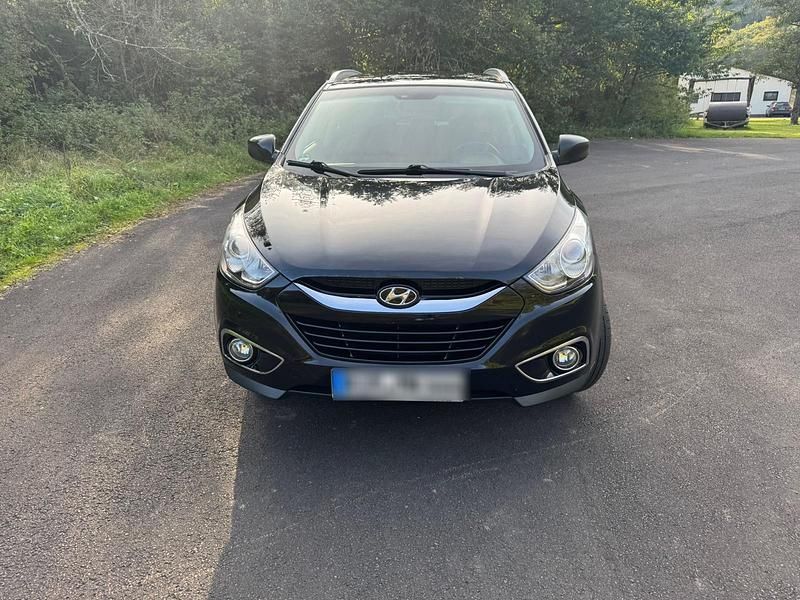 Schwarz Gebraucht 2012 Hyundai Tucson SUV | 9.000 € (Etwas zu teuer) - Bild 1/4