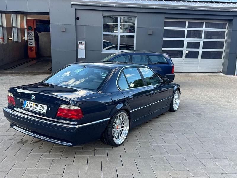 Gebraucht BMW 740 Performance 286 PS (210 kW) 1999 Blau Limousine