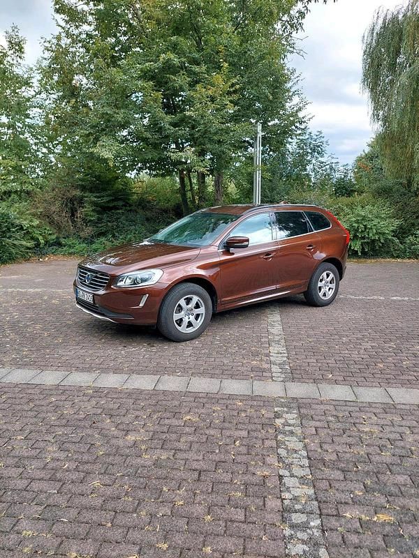 Braun Gebraucht 2013 Volvo XC60 SUV | 14.500 € (Fairer Preis) - Bild 1/4