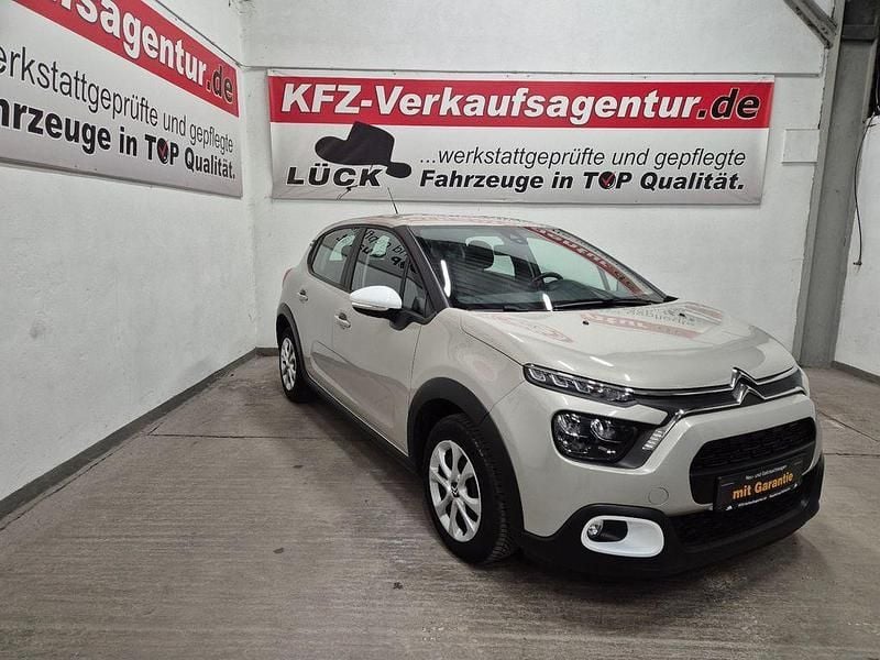 Grau Gebraucht 2022 Citroën C3 Limousine | 11.880 € (Fairer Preis) - Bild 1/4