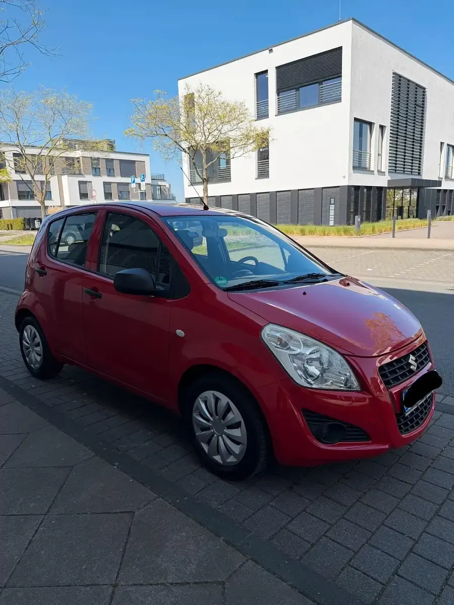 Second-hand Suzuki Splash 67 CP (49 kW) 2013 Roșu Hatchback