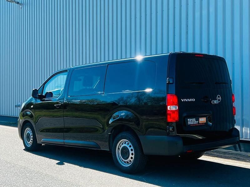 Gebraucht Opel Vivaro 144 PS (105 kW) 2023 Schwarz Van / Kleinbus