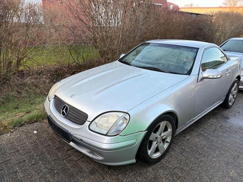 Gebraucht Mercedes SLK200 163 PS (119 kW) 2001 Silber Cabrio