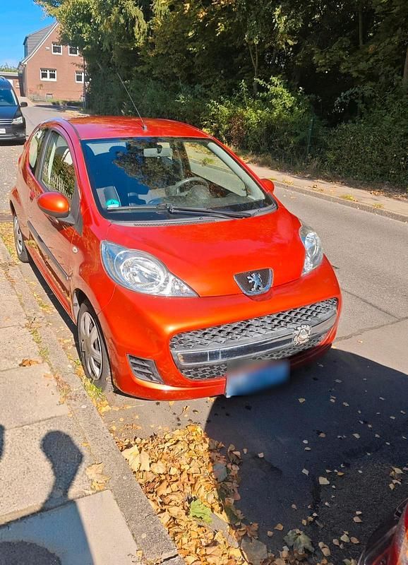 Orange Gebraucht 2009 Peugeot 107 Kleinwagen | 1.200 € (Superpreis) - Bild 1/4