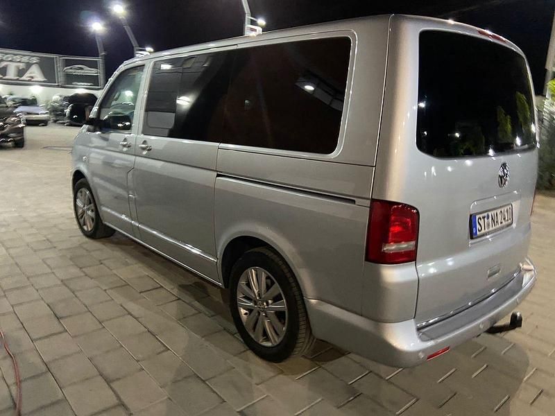 Usata VW Multivan Highline 179 CV (131 kW) 2011 Argento Monovolume