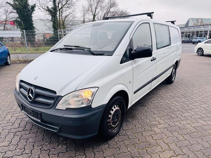 Weiß Gebraucht 2011 Mercedes Vito Van | 6.099 € (Etwas zu teuer) - Bild 1/4