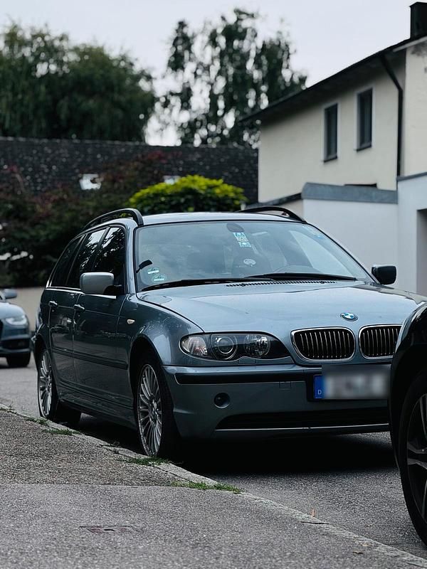 Gebraucht BMW 320 170 PS (125 kW) 2004 Silber Kombi