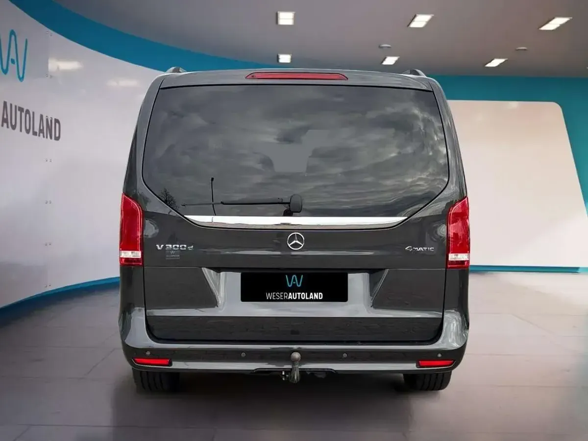 Gebraucht Mercedes V300 Avantgarde Edition 237 PS (174 kW) 2021 Lackfarbe graphitgrau metallic dunkel mb 7831 Van / Kleinbus