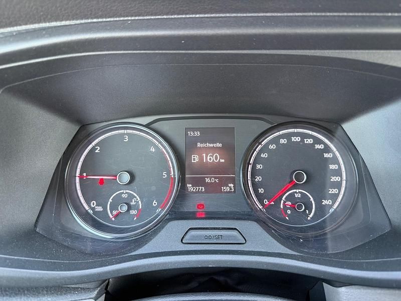 Gebraucht VW Transporter 110 PS (80 kW) 2022 Grau Van