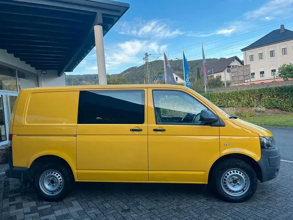 Usata VW Transporter 84 CV (61 kW) 2011 Giallo Furgone
