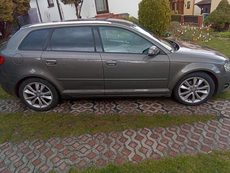 Gebraucht Audi A3 122 PS (89 kW) 2011 Andere farben Kleinwagen