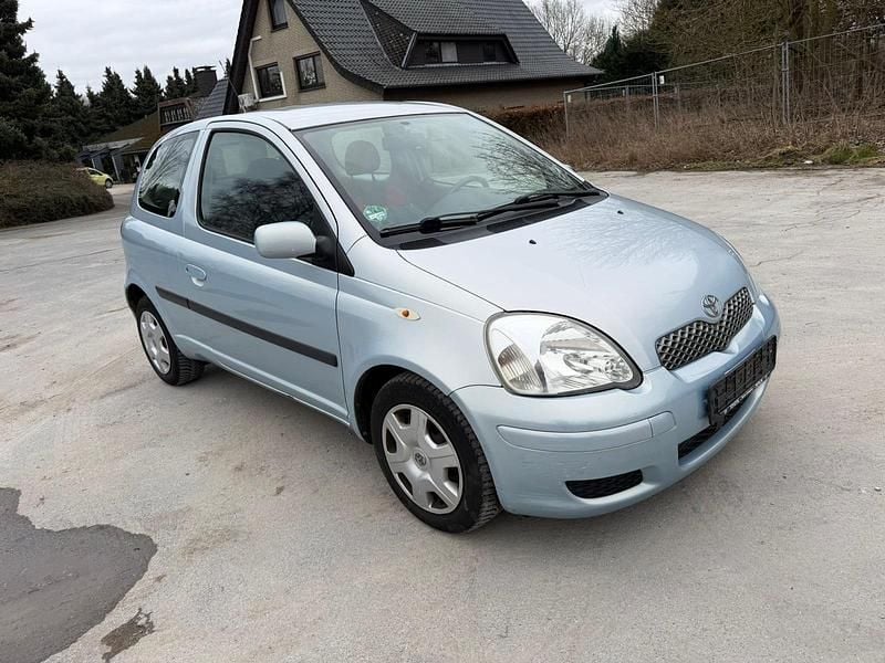 Gebraucht Toyota Yaris 87 PS (63 kW) 2003 Blau Kleinwagen