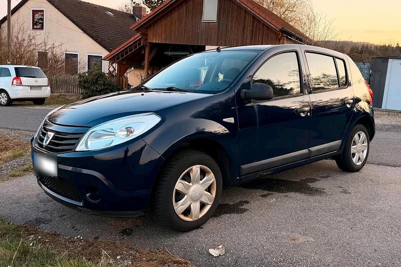 Gebraucht Dacia Sandero 75 PS (55 kW) 2012 Blau Kleinwagen