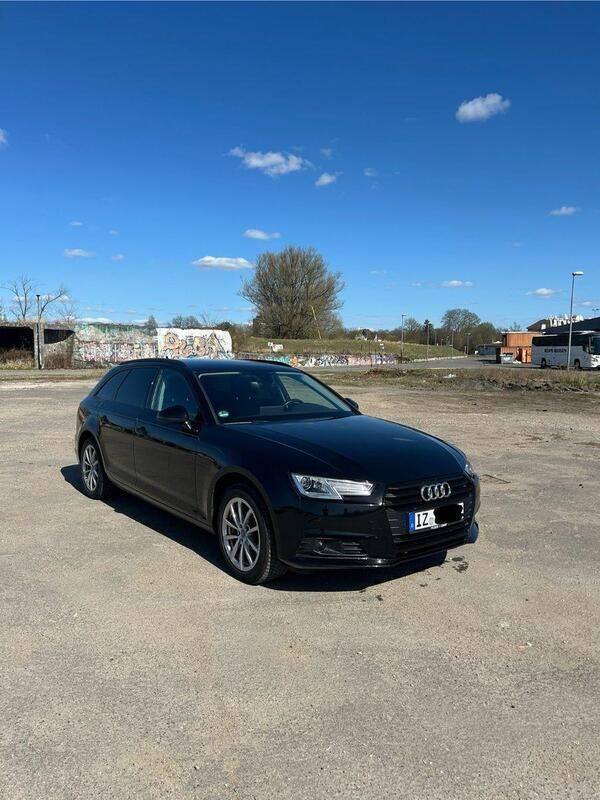 Schwarz Gebraucht 2019 Audi A4 Kombi | 19.500 € (Etwas zu teuer) - Bild 1/4
