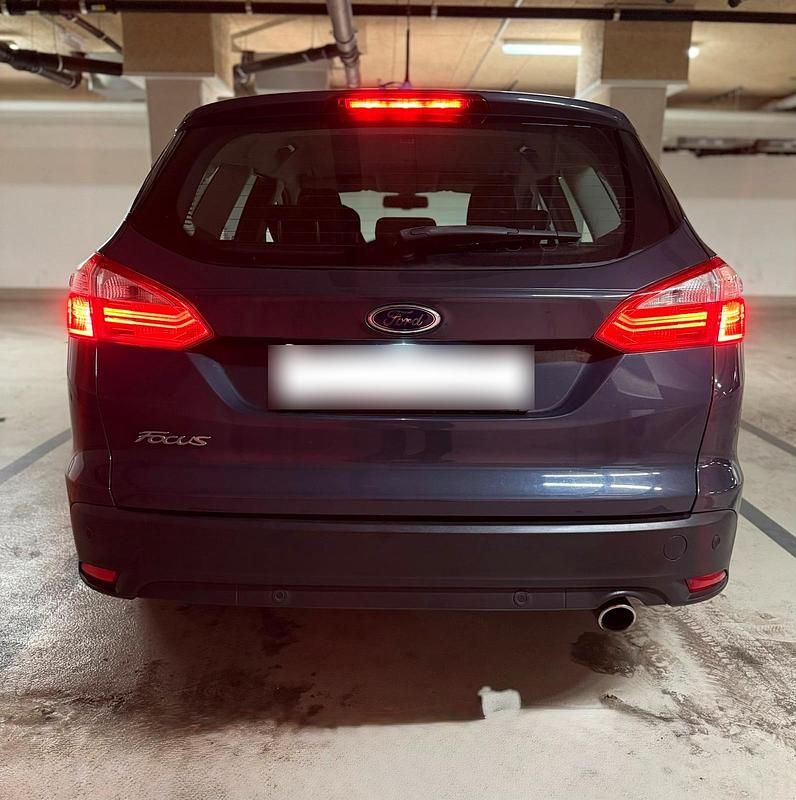 Gebraucht Ford Focus Titanium 116 PS (85 kW) 2013 Blau Kombi