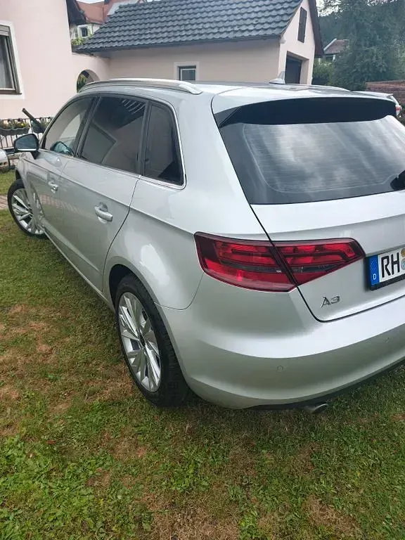 Gebraucht Audi A3 Ambiente 105 PS (77 kW) 2013 Silber Limousine