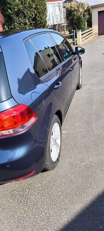 Gebraucht VW Golf VI Trendline 86 PS (63 kW) 2011 Blau Kleinwagen