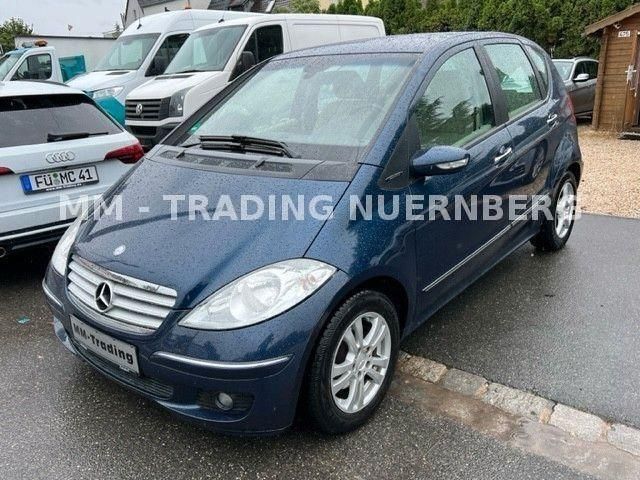 Blau Gebraucht 2006 Mercedes A150 Elegance Limousine | 1.999 € - Bild 1/4