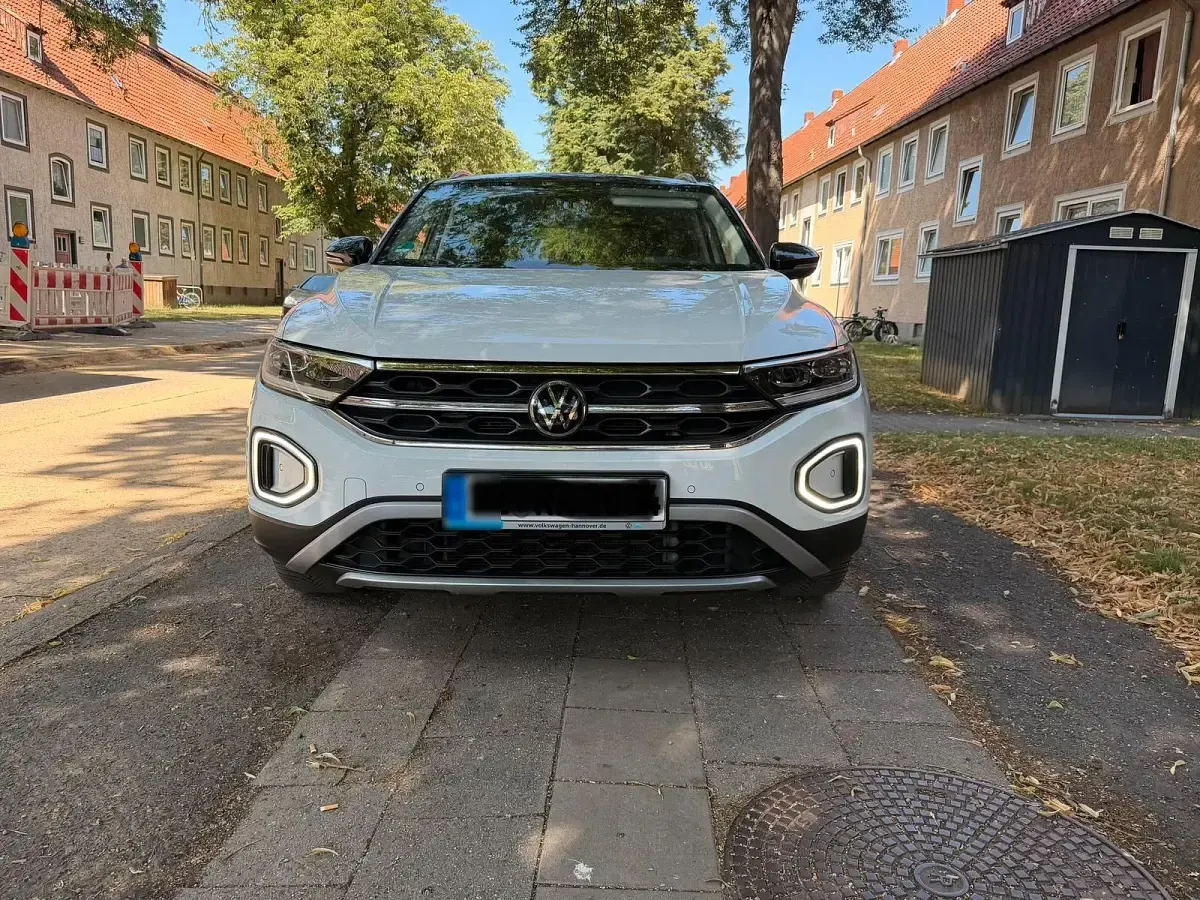 Gebraucht VW T-Roc 150 PS (110 kW) 2022 Weiß SUV