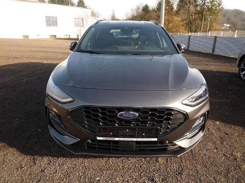 Gebraucht Ford Focus ST-Line X 155 PS (114 kW) 2025 Grau Limousine