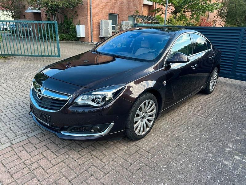 Gebraucht Opel Insignia Innovation 250 PS (183 kW) 2016 Braun Limousine