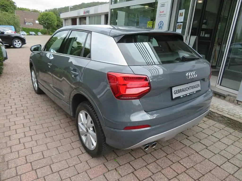 Gebraucht Audi Q2 Sport 150 PS (110 kW) 2020 Grau SUV