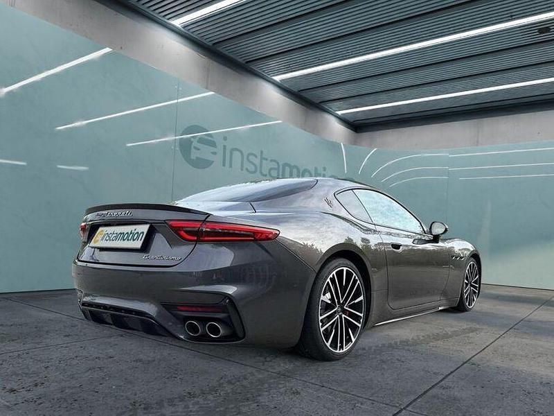 Gebraucht Maserati Granturismo 549 PS (403 kW) 2023 Grau Coupé