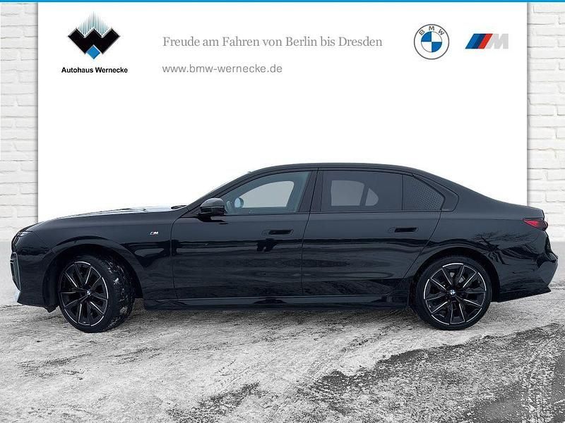 Gebraucht BMW i7 M Sport 400 kW (544 PS) 2024 Saphirschwarz Limousine
