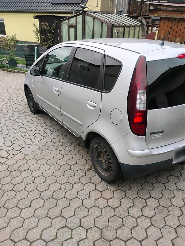 Gebraucht Mitsubishi Colt 95 PS (69 kW) 2007 Silber Kleinwagen