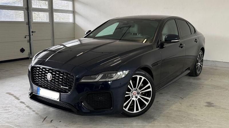 Blau Gebraucht 2022 Jaguar XF R-Dynamic Limousine | 40.900 € (Fairer Preis) - Bild 1/4