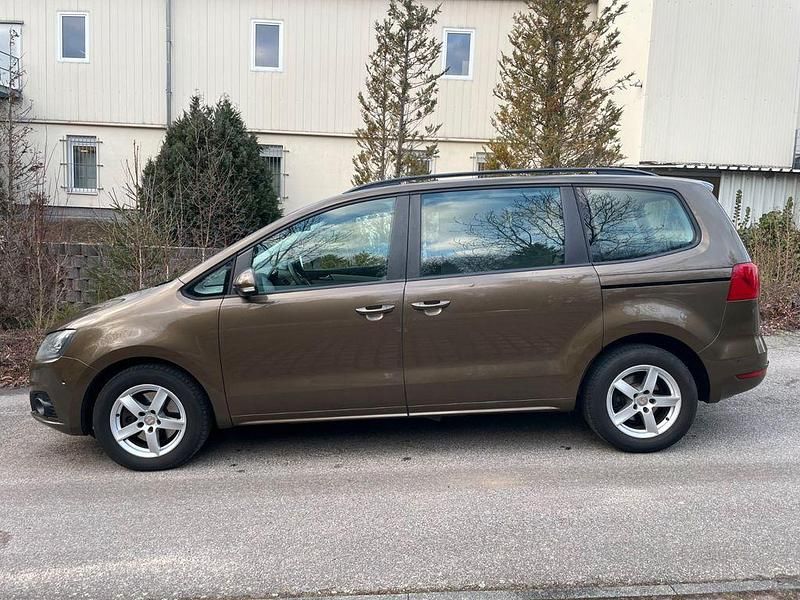 Gebraucht Seat Alhambra Style 140 PS (102 kW) 2012 Braun Van / Kleinbus