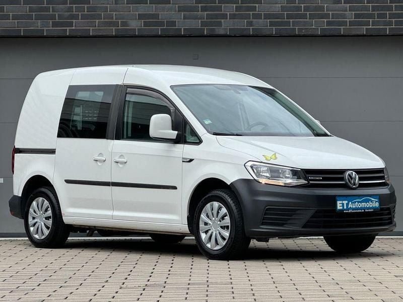 Weiß Gebraucht 2016 VW Caddy Van / Kleinbus | 7.990 € - Bild 1/4