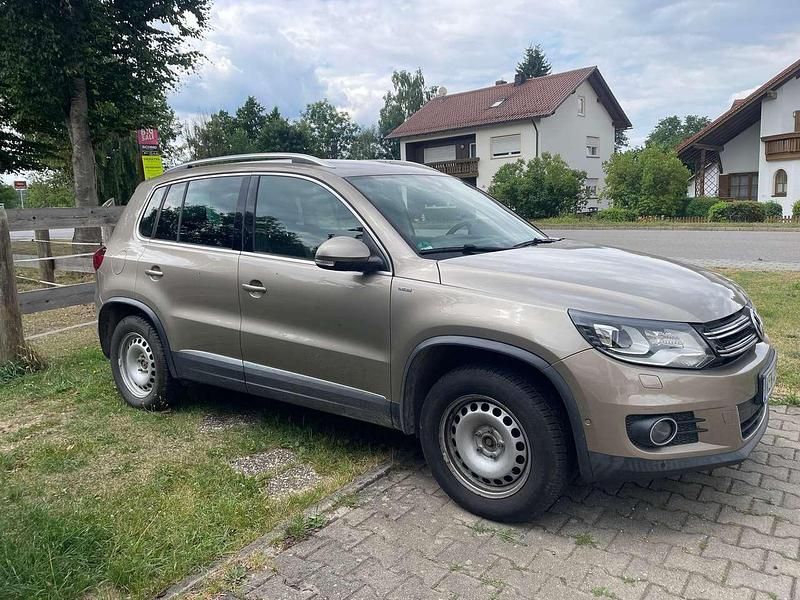 Beige Gebraucht 2014 VW Tiguan S SUV | 17.900 € (Teuer) - Bild 1/1