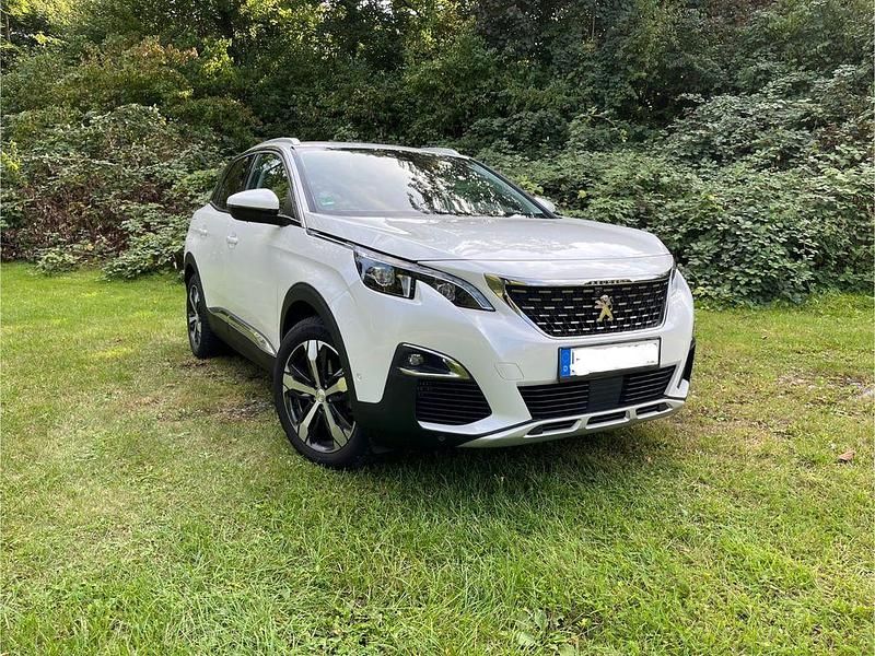 Weiß Gebraucht 2019 Peugeot 3008 Allure SUV | 21.500 € (Etwas zu teuer) - Bild 1/4